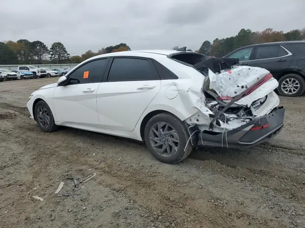 KMHLM4DG6RU702888 2024 HYUNDAI ELANTRA - Image 2