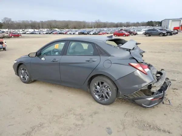 KMHLM4DG6RU703054 2024 HYUNDAI ELANTRA - Image 2