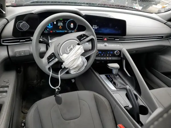 KMHLM4DG6RU703331 2024 HYUNDAI ELANTRA - Image 8