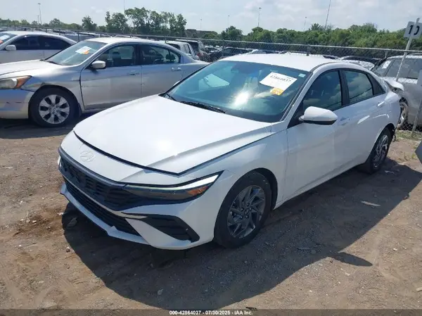 KMHLM4DG6RU703796 2024 HYUNDAI ELANTRA - Image 2