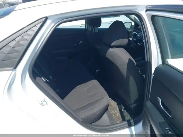 KMHLM4DG6RU703796 2024 HYUNDAI ELANTRA - Image 8