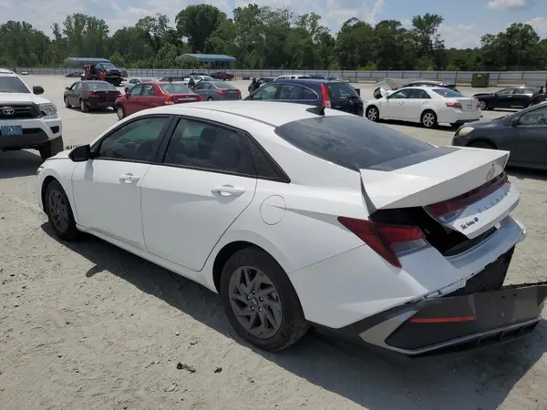 KMHLM4DG6RU707735 2024 HYUNDAI ELANTRA - Image 2