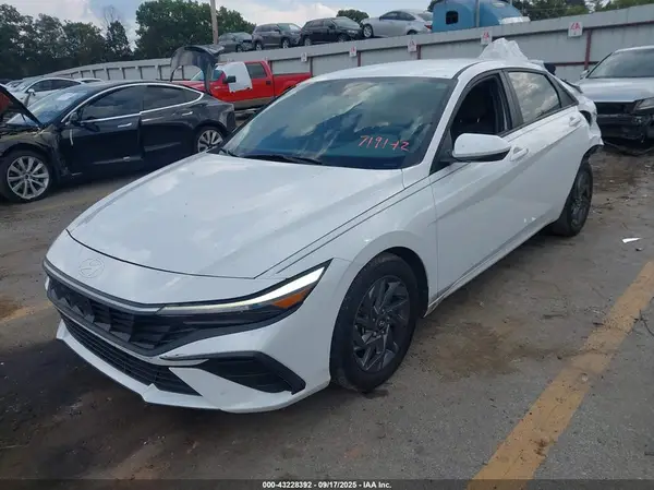 KMHLM4DG6RU719142 2024 HYUNDAI ELANTRA - Image 2