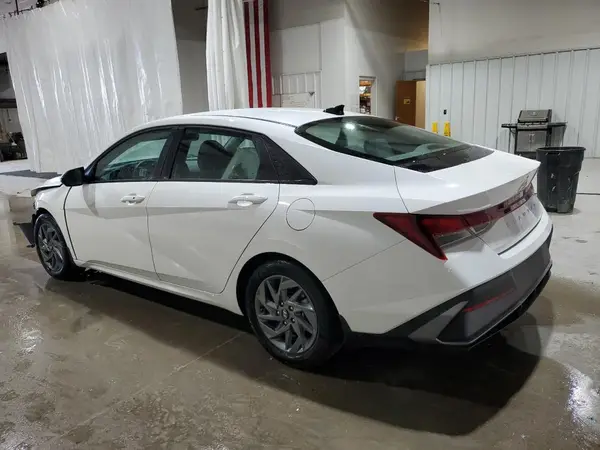 KMHLM4DG6RU731548 2024 HYUNDAI ELANTRA - Image 2