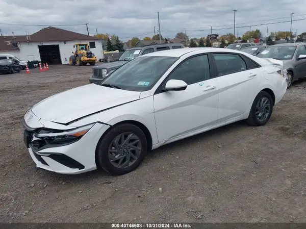 KMHLM4DG6RU732392 2024 HYUNDAI ELANTRA - Image 2