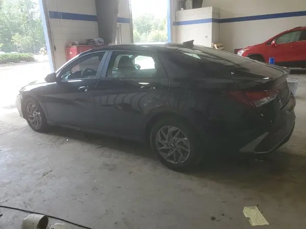 KMHLM4DG6RU733834 2024 HYUNDAI ELANTRA - Image 2