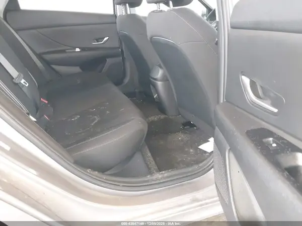 KMHLM4DG6RU737639 2024 HYUNDAI ELANTRA - Image 8