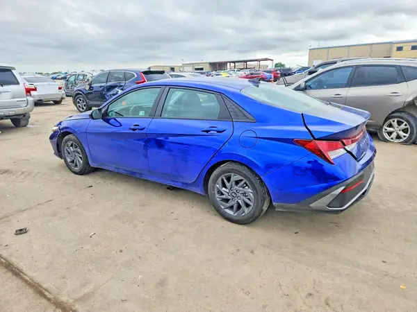 KMHLM4DG6RU739200 2024 HYUNDAI ELANTRA - Image 2