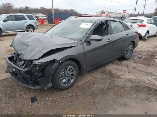 KMHLM4DG6RU744302 2024 HYUNDAI ELANTRA - Image 2