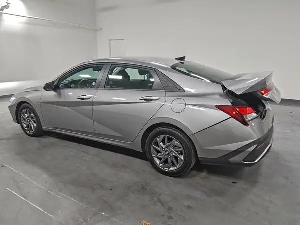 KMHLM4DG6RU745286 2024 HYUNDAI ELANTRA - Image 2