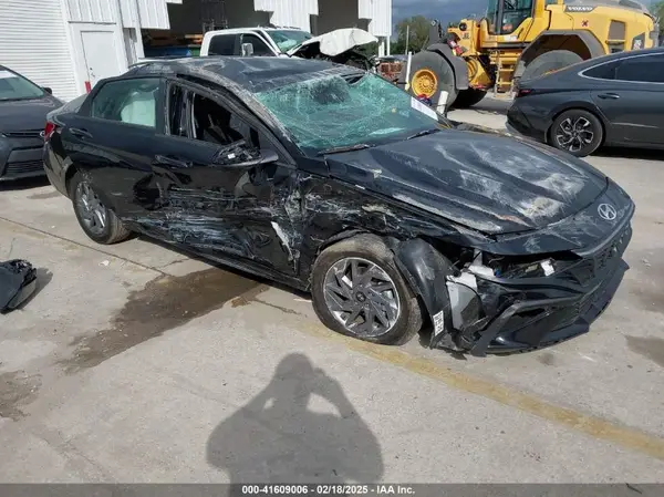 KMHLM4DG6RU747622 2024 HYUNDAI ELANTRA - Image 1