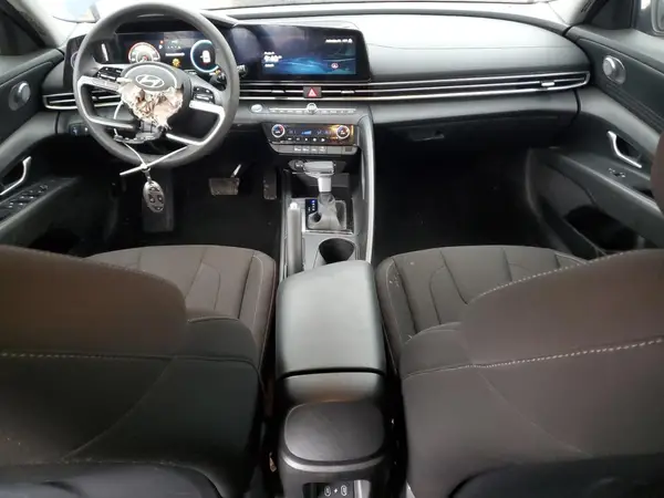 KMHLM4DG6RU748611 2024 HYUNDAI ELANTRA - Image 8