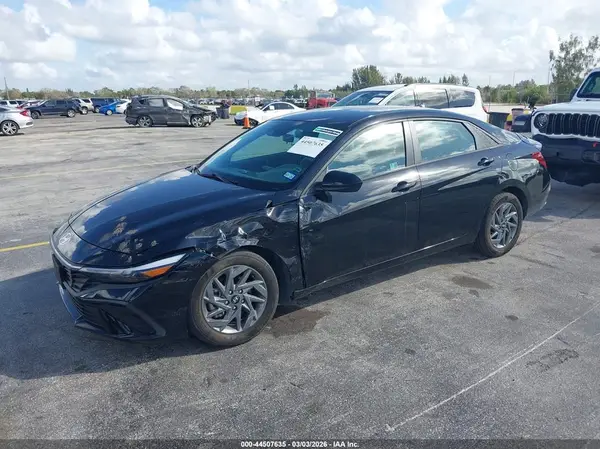 KMHLM4DG6RU751492 2024 HYUNDAI ELANTRA - Image 2