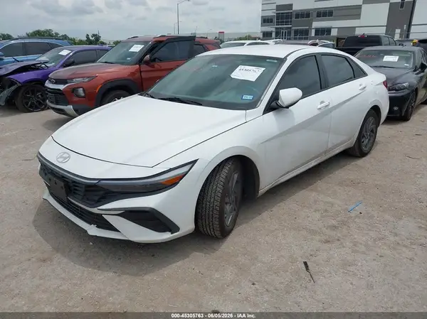 KMHLM4DG6RU753176 2024 HYUNDAI ELANTRA - Image 2