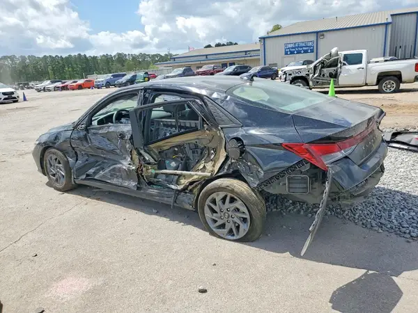KMHLM4DG6RU757888 2024 HYUNDAI ELANTRA - Image 2