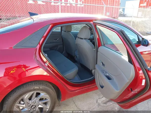 KMHLM4DG6RU764971 2024 HYUNDAI ELANTRA - Image 8