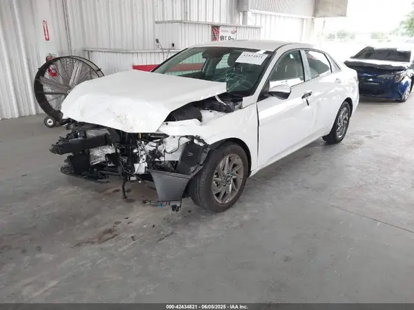 KMHLM4DG6RU765876 2024 HYUNDAI ELANTRA - Image 2