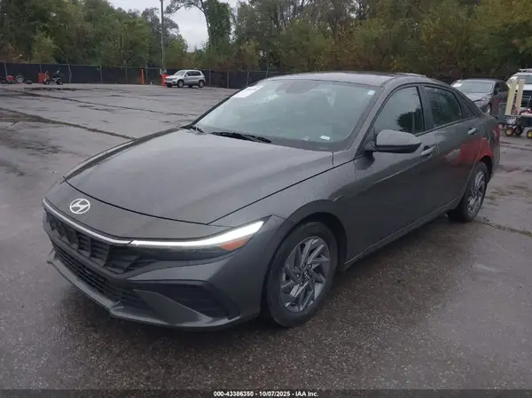 KMHLM4DG6RU768051 2024 HYUNDAI ELANTRA - Image 2