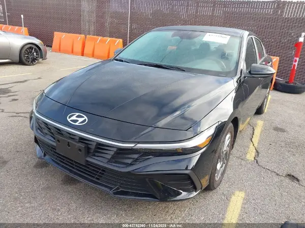 KMHLM4DG6RU777168 2024 HYUNDAI ELANTRA - Image 2