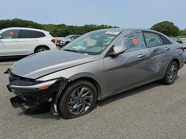 KMHLM4DG6RU778028 2024 HYUNDAI ELANTRA - Image 1