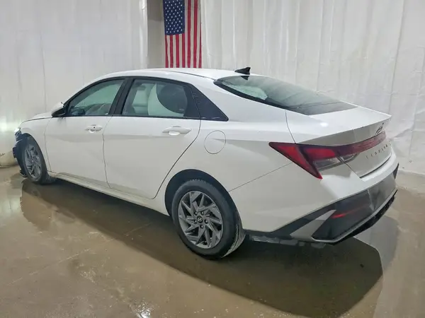 KMHLM4DG6RU780054 2024 HYUNDAI ELANTRA - Image 2