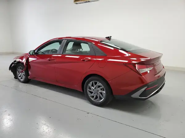 KMHLM4DG6RU780992 2024 HYUNDAI ELANTRA - Image 2