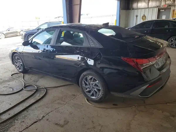 KMHLM4DG6RU784184 2024 HYUNDAI ELANTRA - Image 2