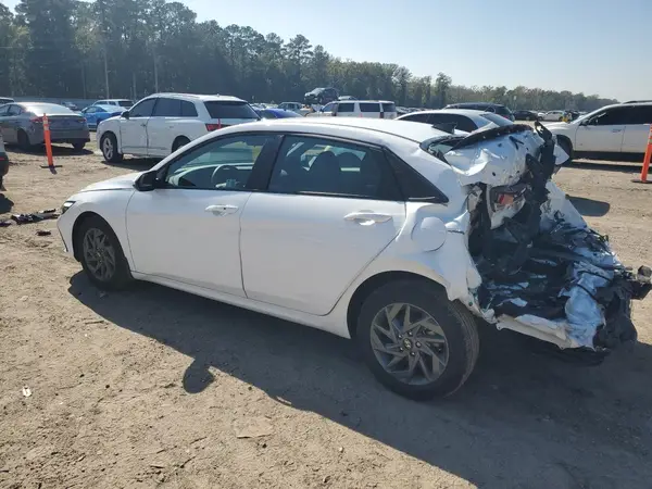 KMHLM4DG6RU785738 2024 HYUNDAI ELANTRA - Image 2