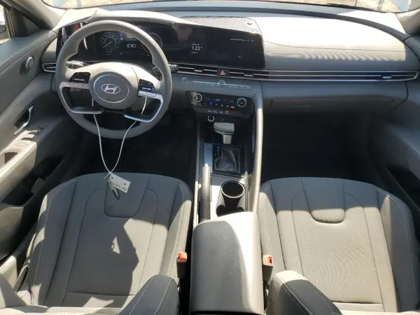 KMHLM4DG6RU785738 2024 HYUNDAI ELANTRA - Image 8