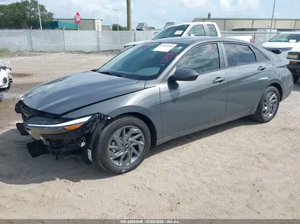 KMHLM4DG6RU800240 2024 HYUNDAI ELANTRA - Image 2