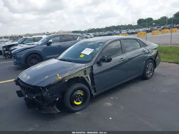 KMHLM4DG6RU802179 2024 HYUNDAI ELANTRA - Image 2