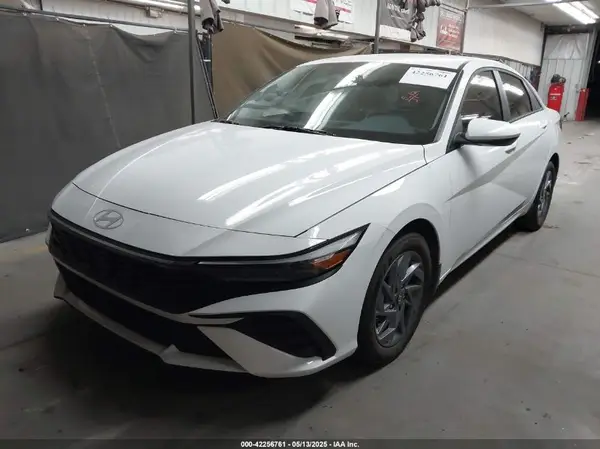 KMHLM4DG6RU803946 2024 HYUNDAI ELANTRA - Image 2