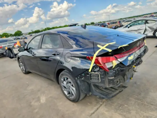 KMHLM4DG6RU812405 2024 HYUNDAI ELANTRA - Image 2