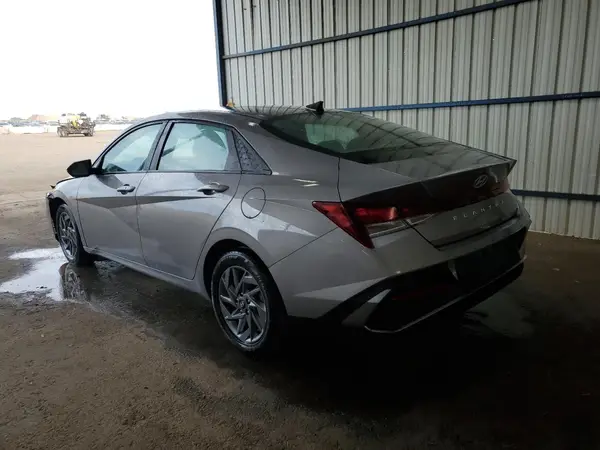 KMHLM4DG6RU818804 2024 HYUNDAI ELANTRA - Image 2