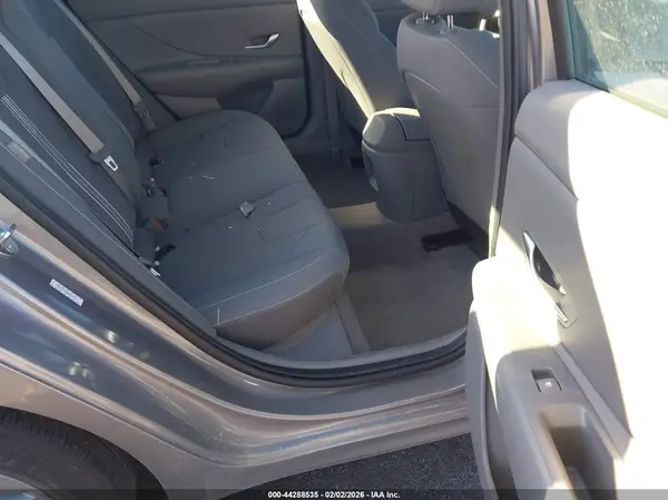 KMHLM4DG6RU830824 2024 HYUNDAI ELANTRA - Image 8