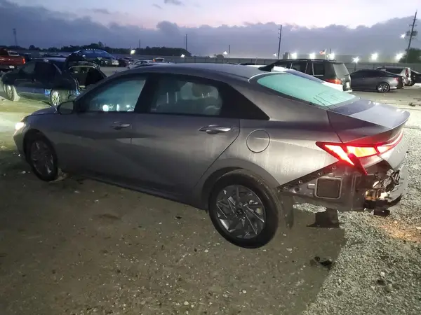 KMHLM4DG6RU834405 2024 HYUNDAI ELANTRA - Image 2