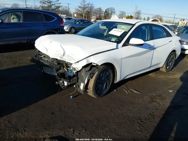 KMHLM4DG6RU849356 2024 HYUNDAI ELANTRA - Image 2
