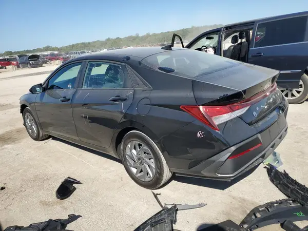 KMHLM4DG6RU852421 2024 HYUNDAI ELANTRA - Image 2