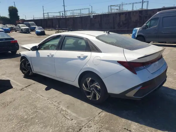 KMHLM4DG6SU007722 2025 HYUNDAI ELANTRA - Image 2