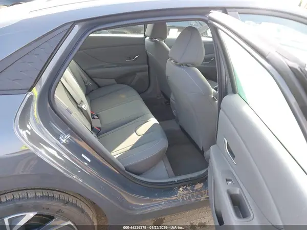 KMHLM4DG6SU074384 2025 HYUNDAI ELANTRA - Image 8