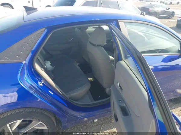 KMHLM4DG6SU082694 2025 HYUNDAI ELANTRA - Image 8