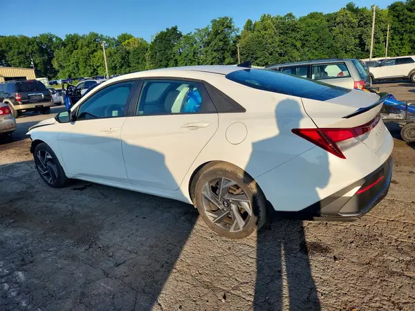 KMHLM4DG6SU873582 2025 HYUNDAI ELANTRA - Image 2