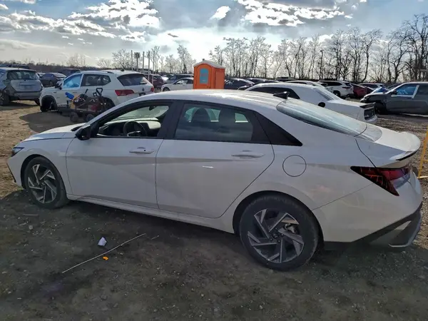 KMHLM4DG6SU875087 2025 HYUNDAI ELANTRA - Image 2