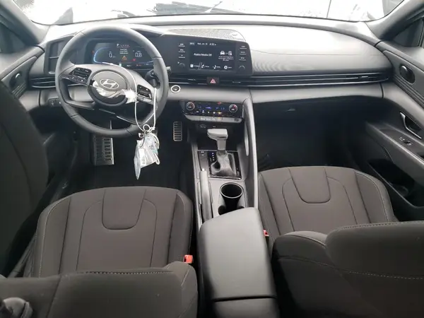 KMHLM4DG6SU905673 2025 HYUNDAI ELANTRA - Image 8