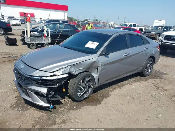 KMHLM4DG6SU924112 2025 HYUNDAI ELANTRA - Image 2