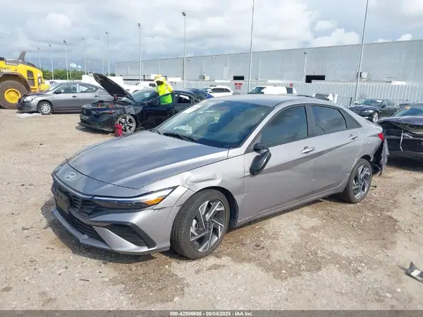 KMHLM4DG6SU937975 2025 HYUNDAI ELANTRA - Image 2