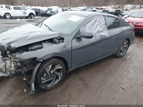 KMHLM4DG6SU956557 2025 HYUNDAI ELANTRA - Image 2