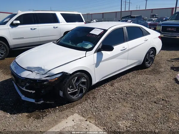 KMHLM4DG6SU963587 2025 HYUNDAI ELANTRA - Image 2