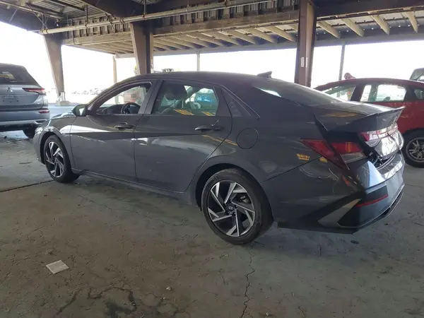 KMHLM4DG6SU976100 2025 HYUNDAI ELANTRA - Image 2