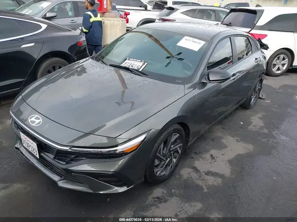 KMHLM4DG6SU982348 2025 HYUNDAI ELANTRA - Image 2